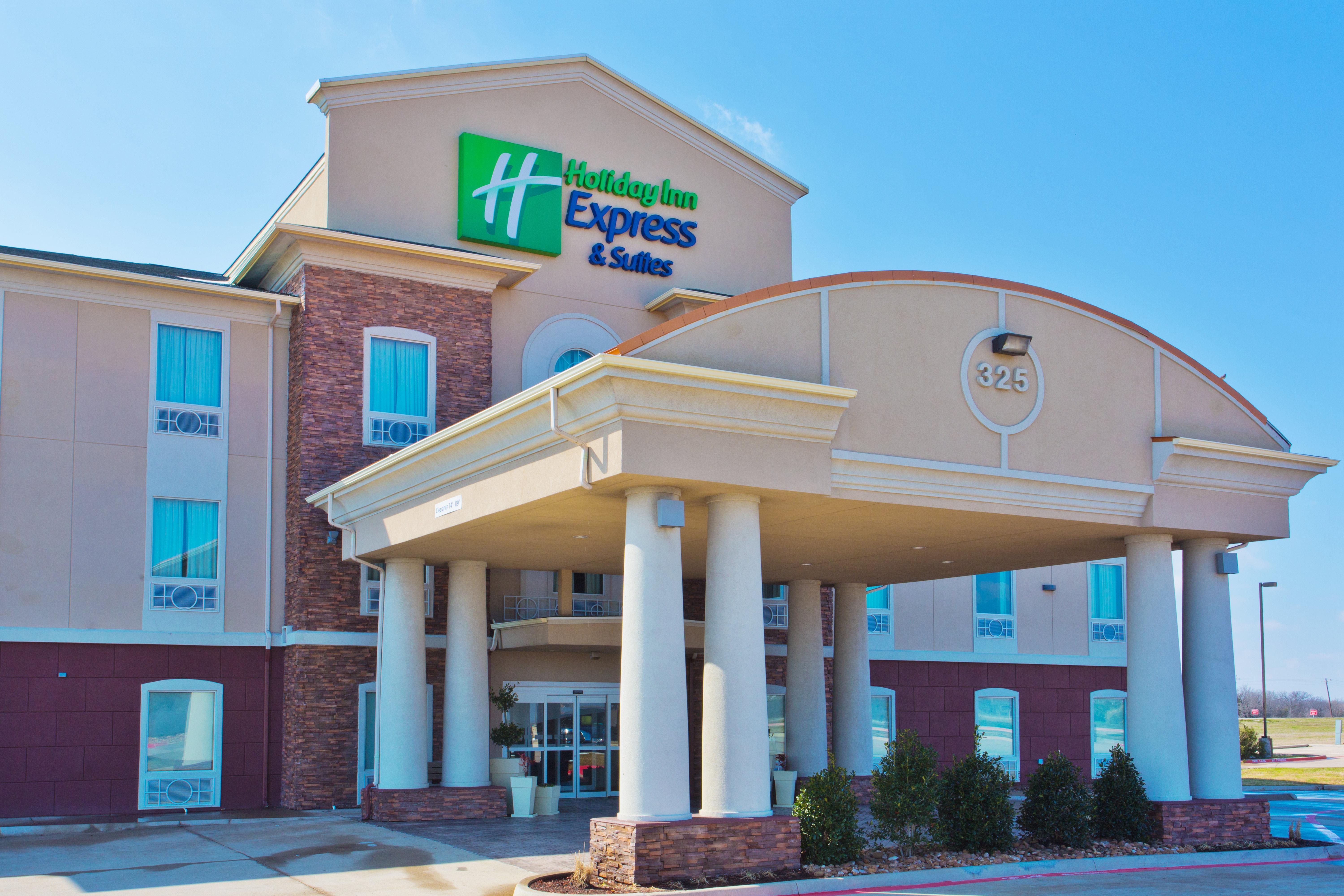 Holiday Inn Express Hotel & Suites Alvarado By Ihg Buitenkant foto